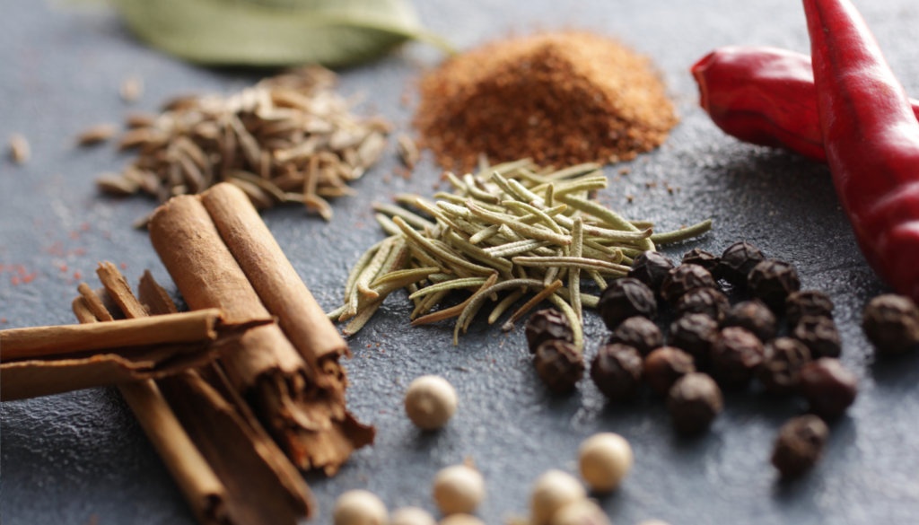 マラケッシュ インテンス vs イーディシス（スパイス系、でも“ムード”が違う）