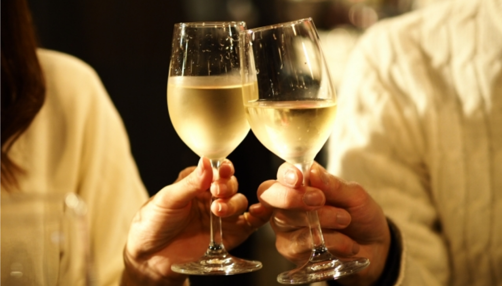 デート向きに寄せるなら(華やかさの許容で決める)