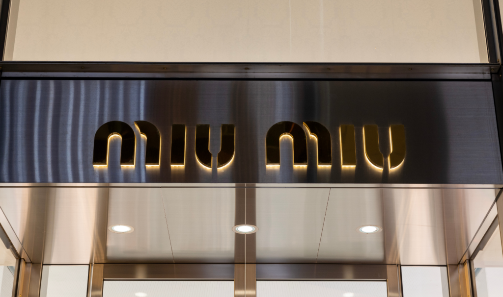 miu miu(ミュウミュウ)香水を手に入れる方法