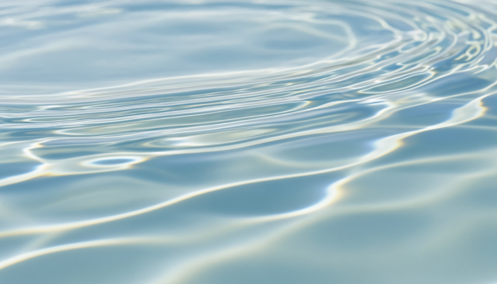 水を思わせる透明感