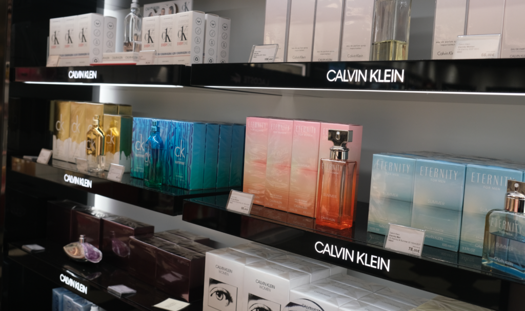 Q.カルバンクラインの香水で一番人気なのはどれ?