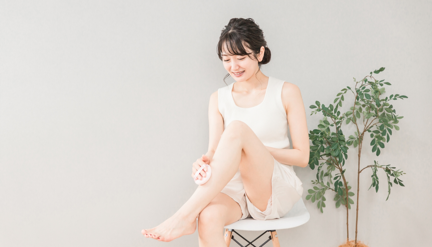 ①汗や皮脂によるべたつきを抑える