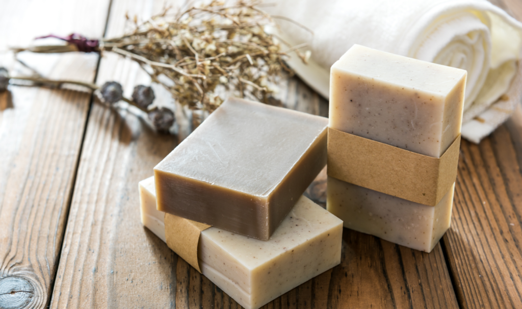 W洗顔不要!石鹸で落とせる