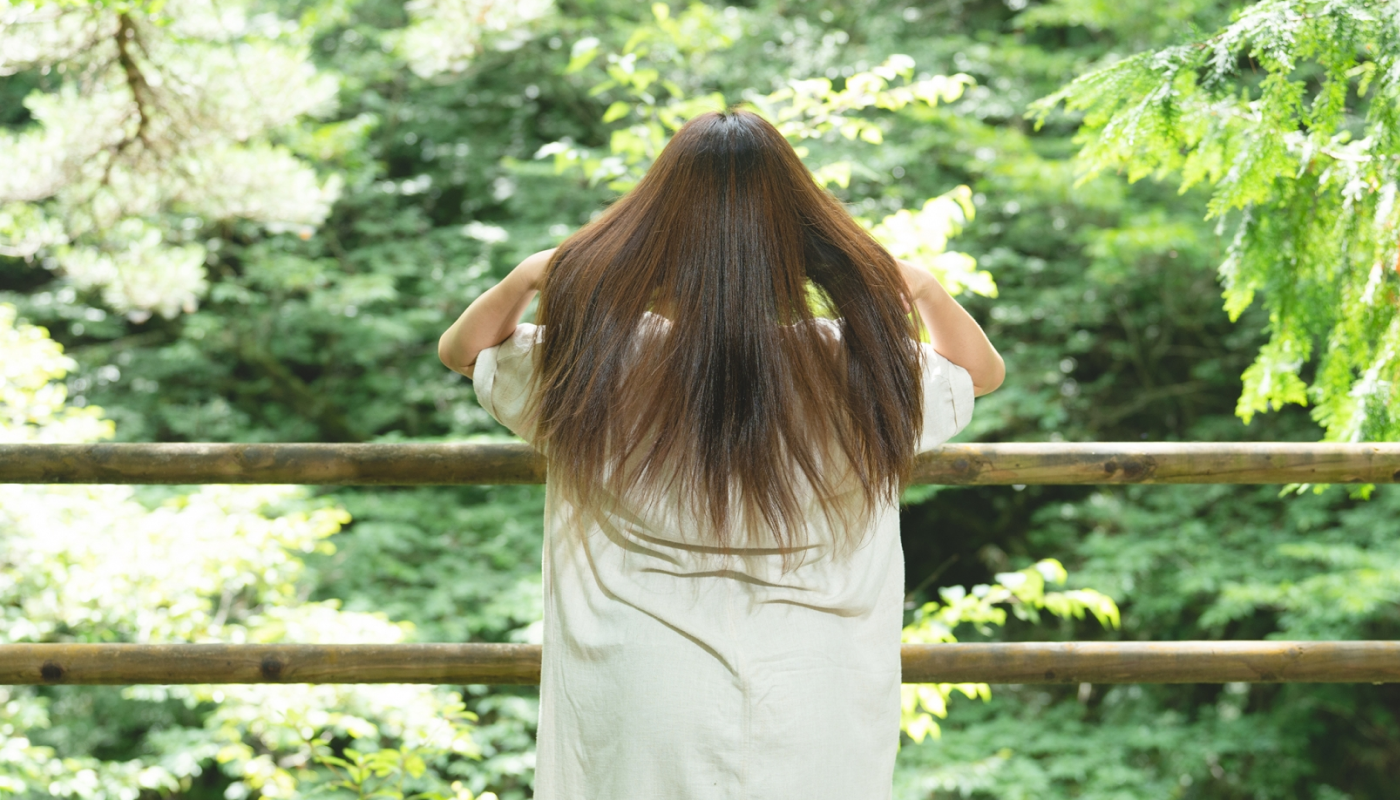 香水ではなく髪の毛を痛めない香りアイテムを使おう