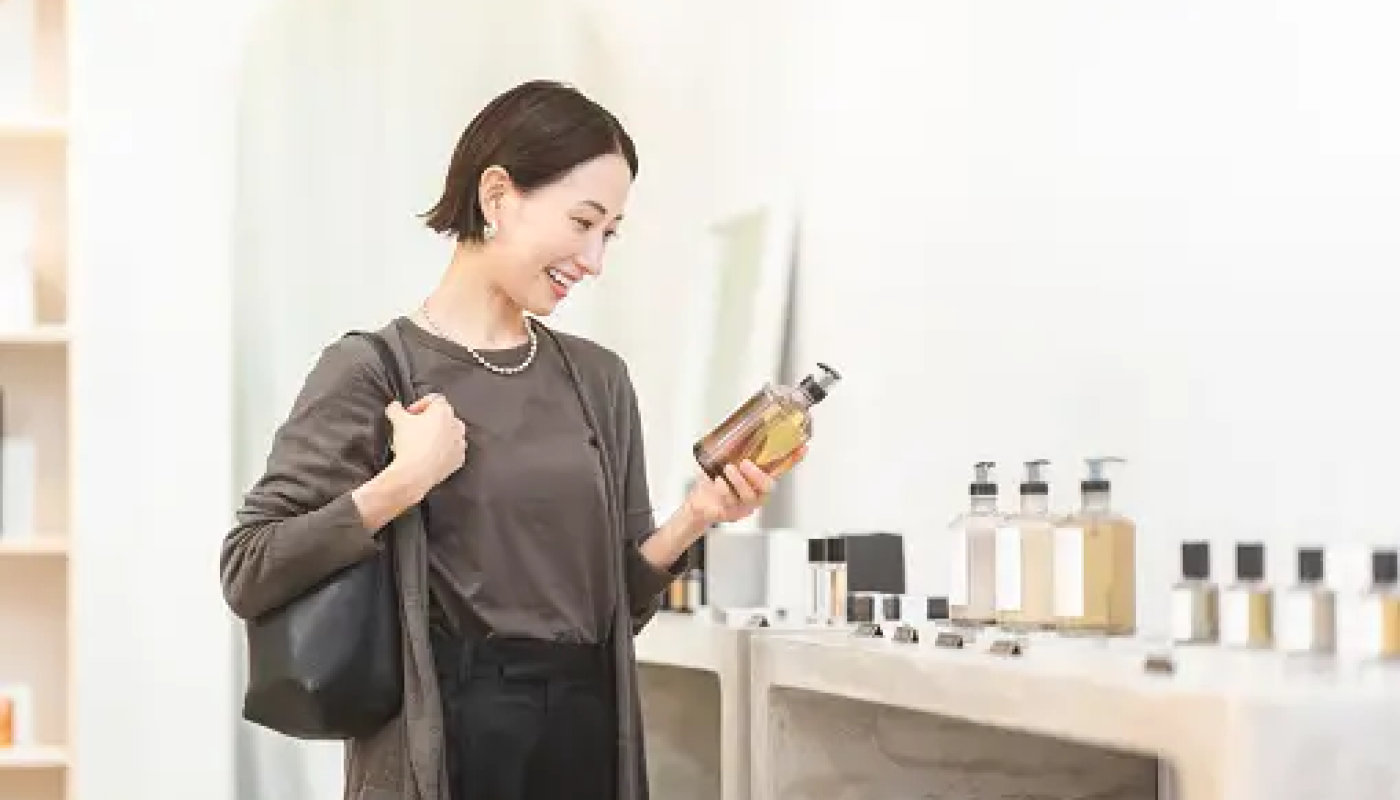 【店頭で購入する場合】香りのノートを確認する