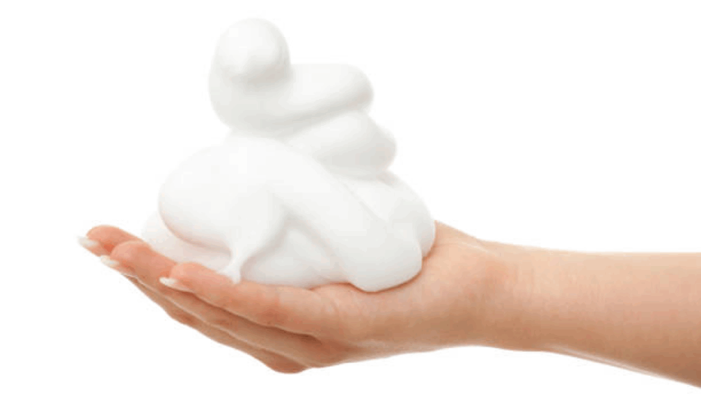 洗顔フォームと比較!洗顔石鹸のメリットは?