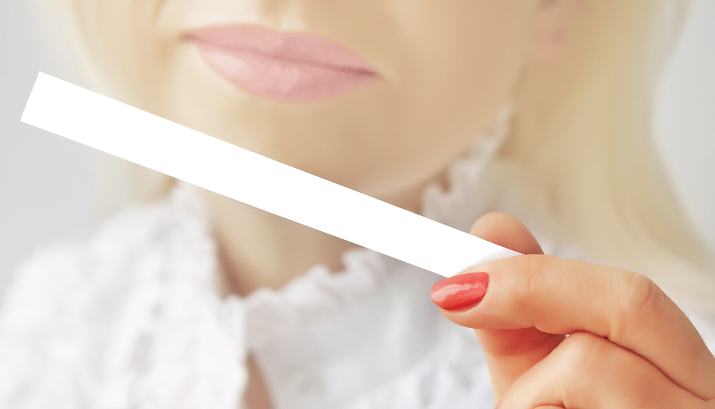 ムエットの使い方③鼻から少し距離をとって香りをかぐ