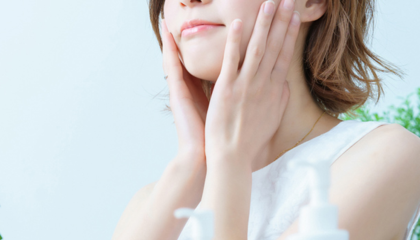 顔への塗り方
