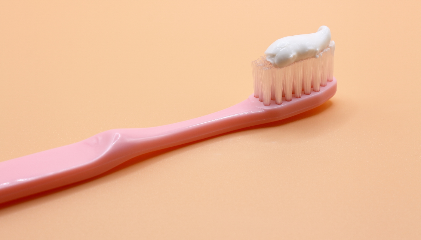 歯ブラシに歯磨き粉を付けるタイミングはいつが良い？