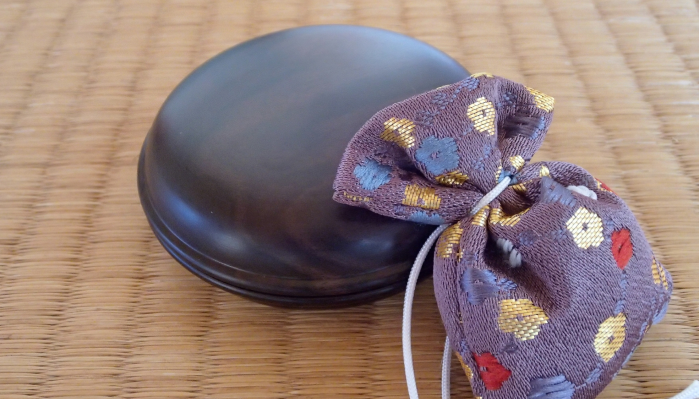 そのまま香るタイプの香の使い方