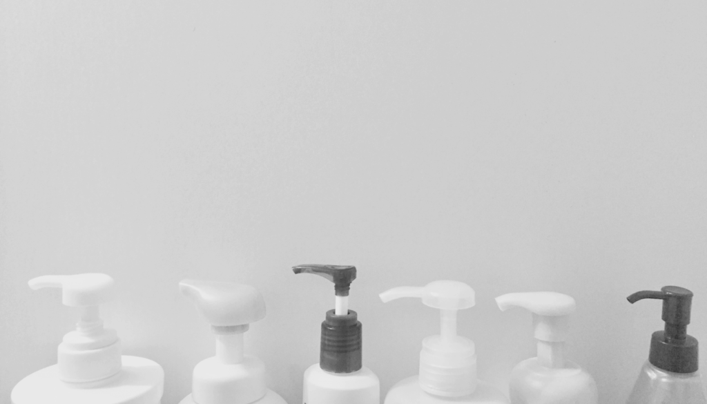 ヘアオイルとヘアセラムの違い