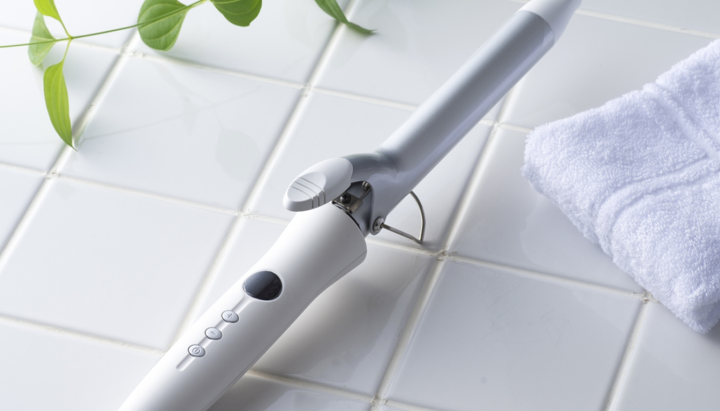 ヘアアイロンとの併用には注意