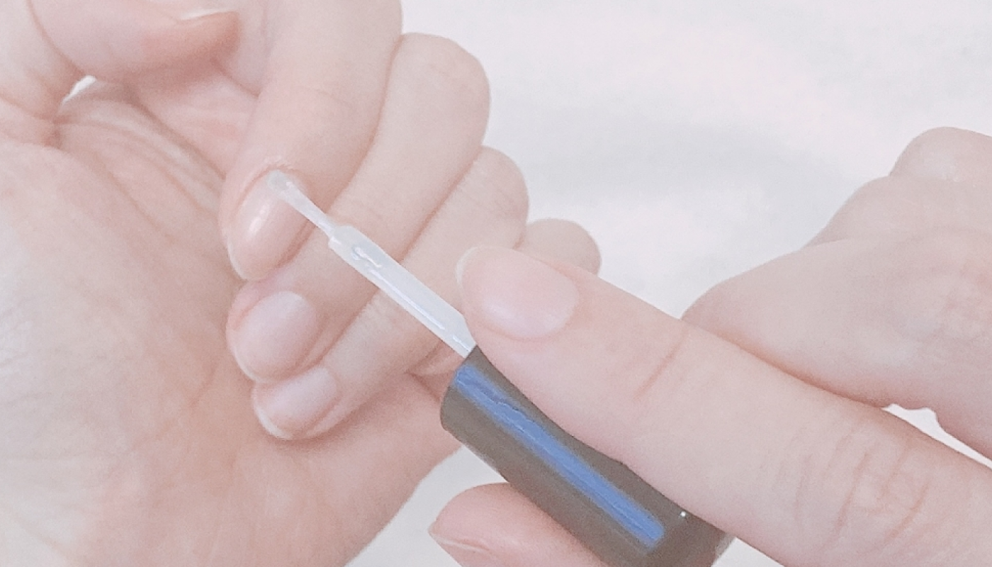 美しい爪と手肌のためのネイルオイルを活用しませんか？