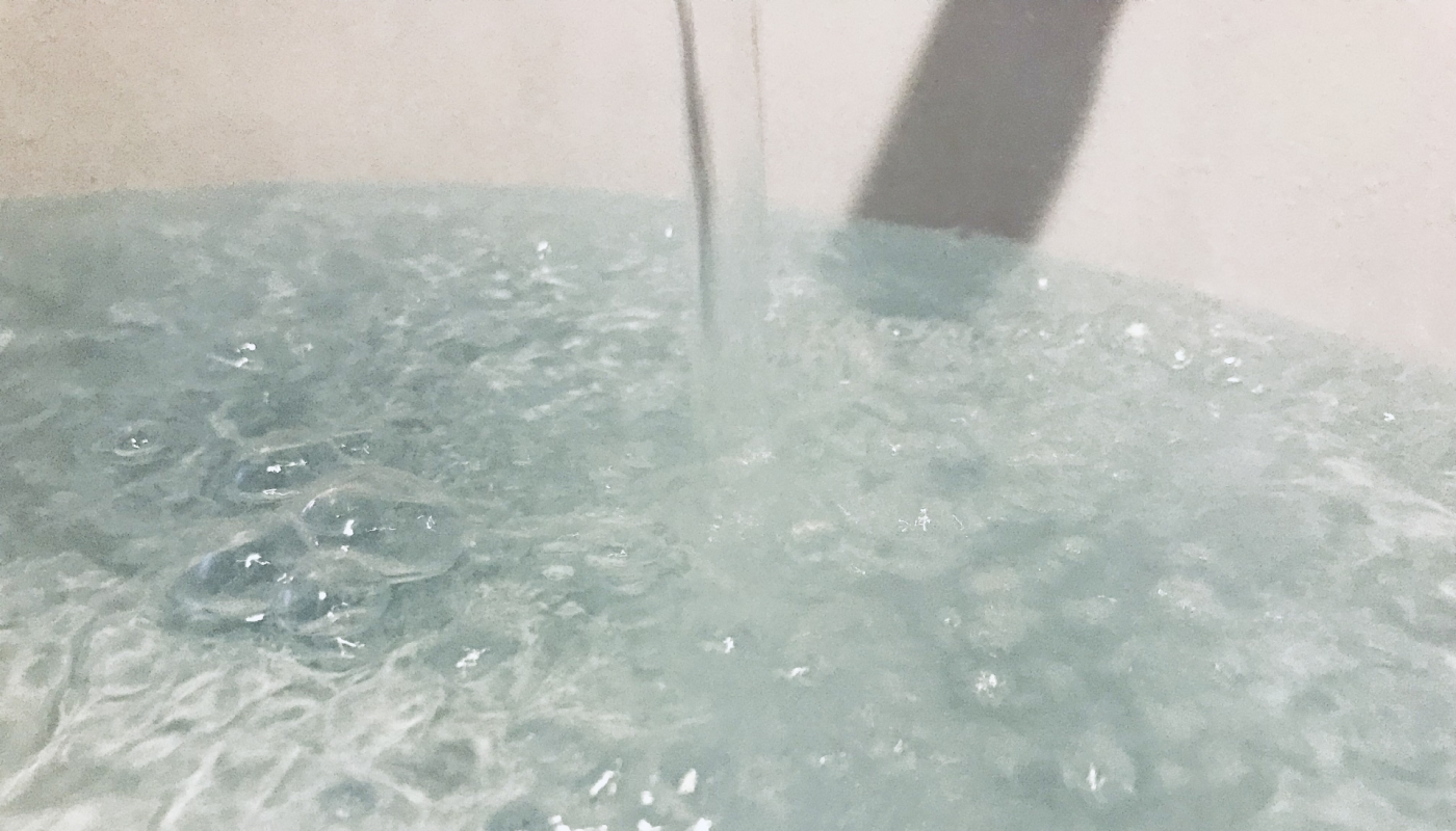 追い炊き中に入浴剤を入れない