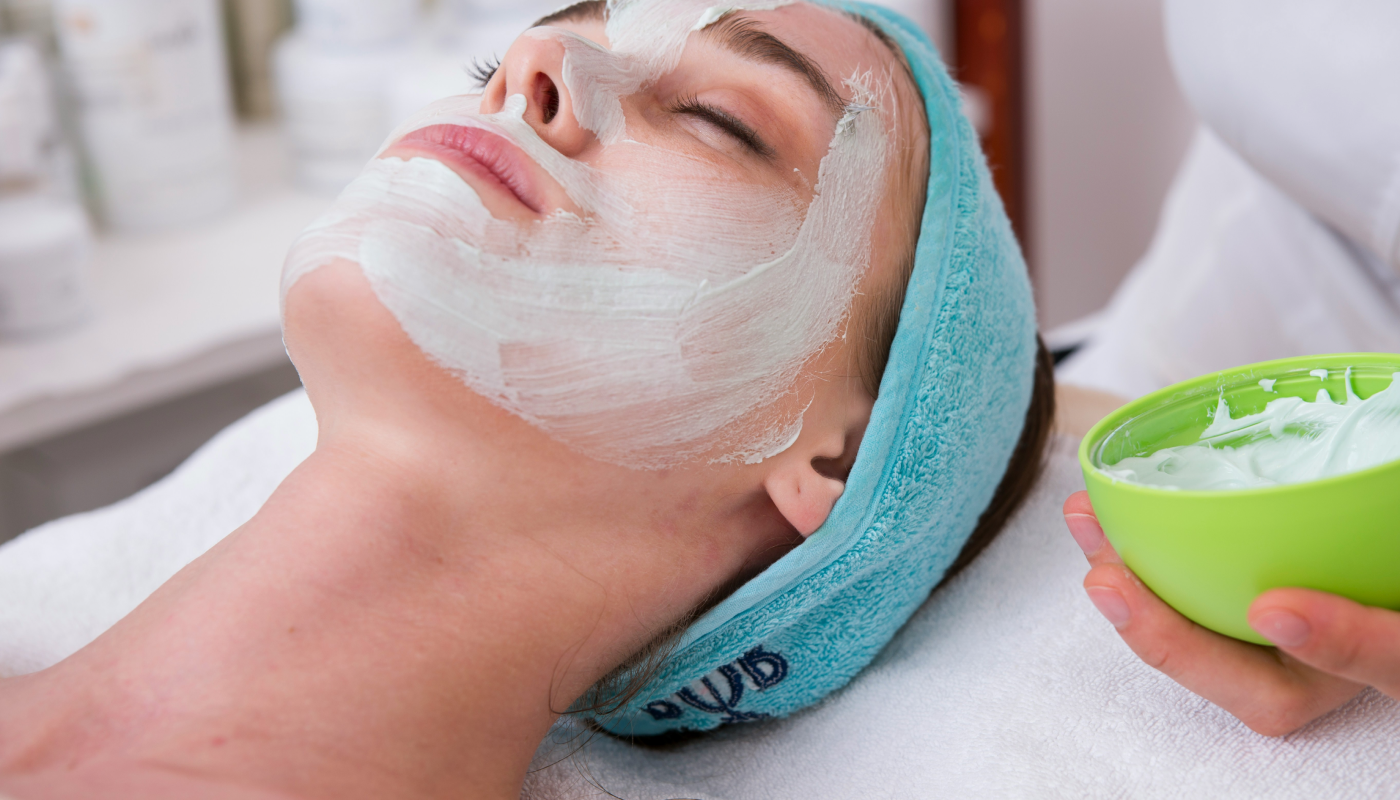 ニキビなどの肌荒れに悩んでいる人は「ティーツリー」や「サリチル酸」がおすすめ!