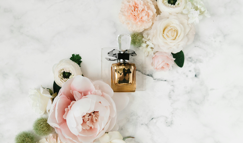 フレグランスと香水の違いを知って香りを楽しもう♡