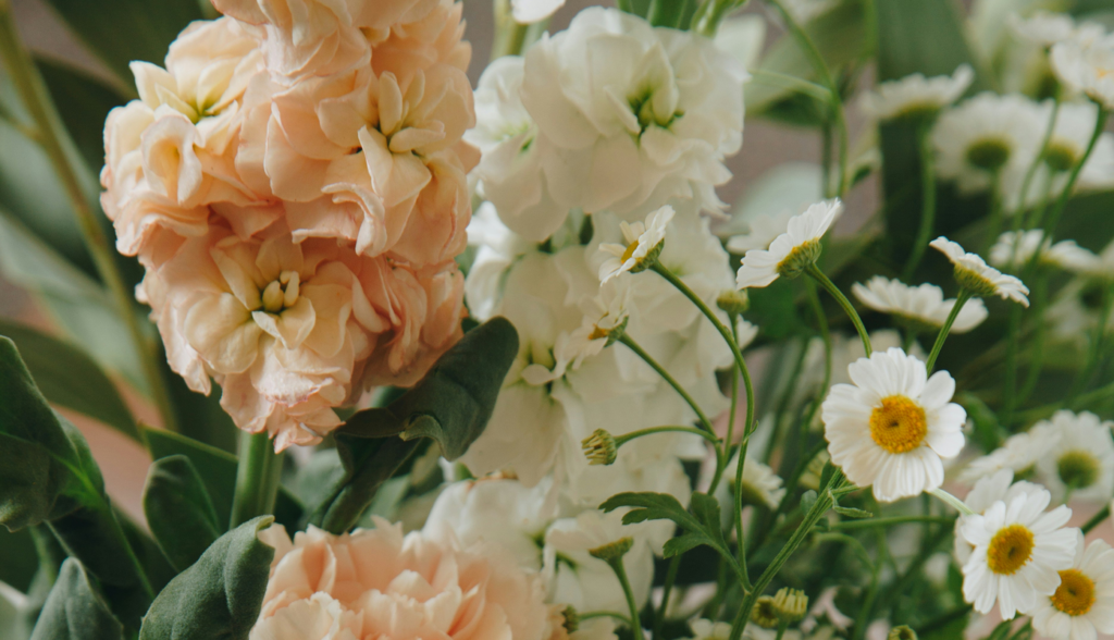 花の香りで華やかにしたいなら